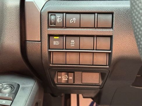 Used 2024 Toyota Tacoma TRD Sport AWD/4WD image 32