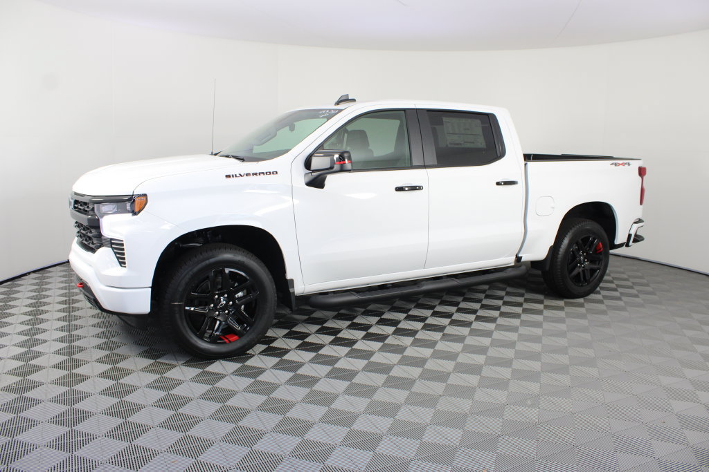 New 2026 Chevrolet Silverado 1500 RST w/ Redline Edition AWD/4WD image 2