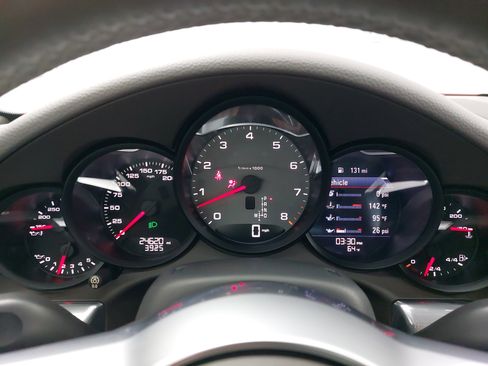 Certified 2019 Porsche 911 Targa 4S image 18