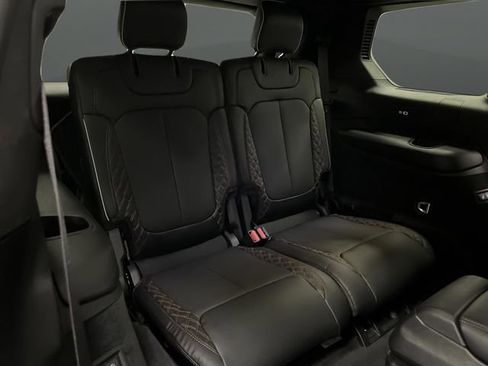 Used 2025 Jeep Grand Cherokee L Summit image 36