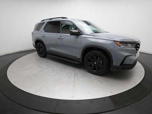 Certified 2025 Honda Pilot Black Edition image 38