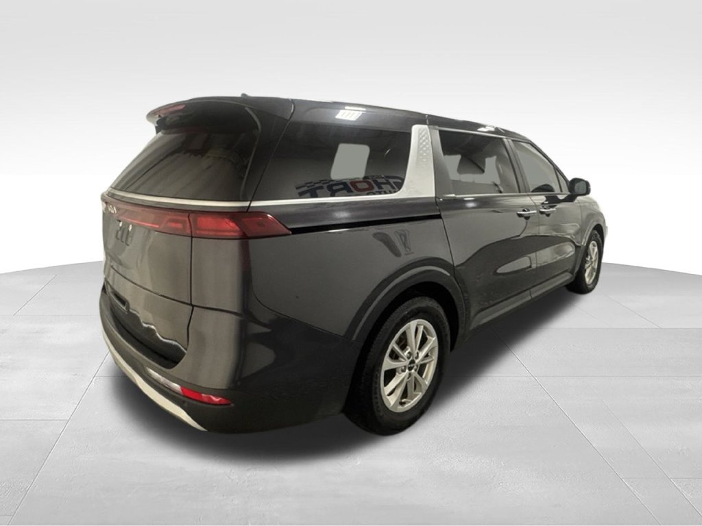 Used 2023 Kia Carnival LX FWD image 6
