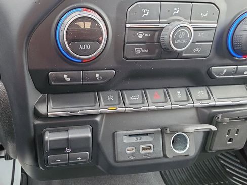 Certified 2019 Chevrolet Silverado 1500 LT w/ All-Star Edition image 20