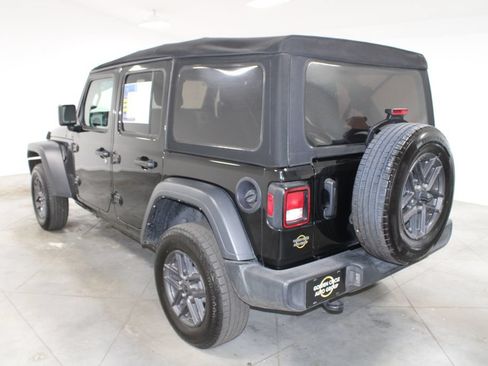 Used 2024 Jeep Wrangler Unlimited Sport AWD/4WD image 7