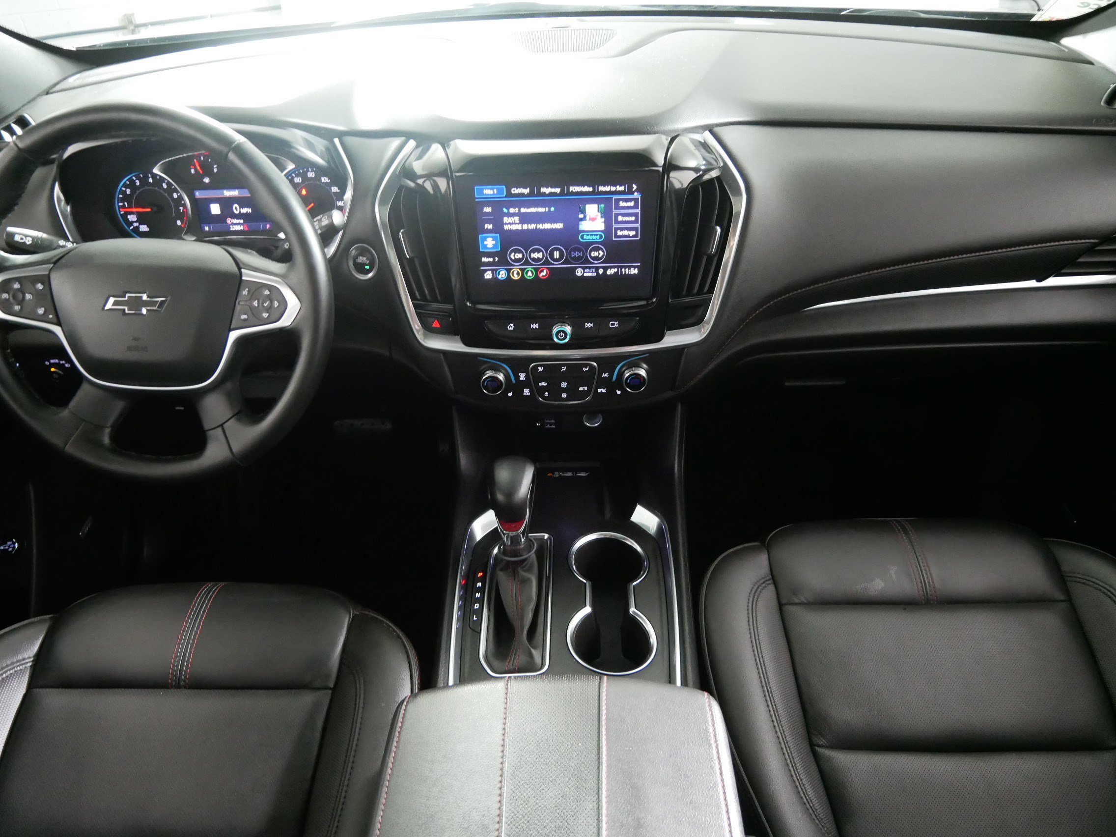 Used 2023 Chevrolet Traverse RS AWD/4WD image 10