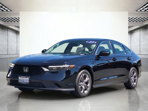 Used 2023 Honda Accord EX image 10
