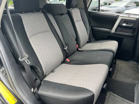 Used 2015 Toyota 4Runner SR5 RWD image 31