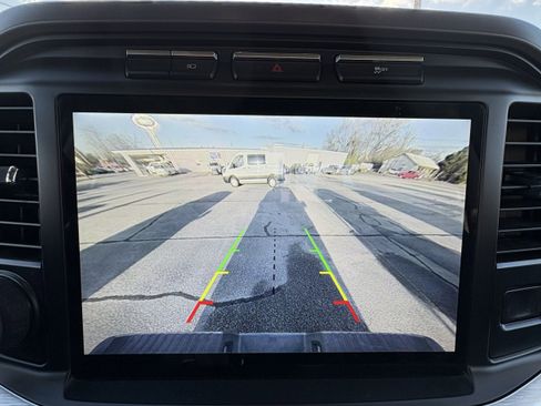 Used 2021 Ford F150 Lariat w/ Equipment Group 502A High image 18