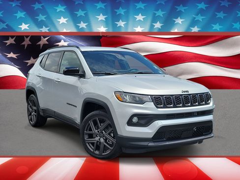 Used 2026 Jeep Compass Latitude AWD/4WD image 1