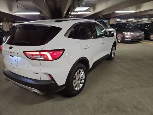 Used 2020 Ford Escape SE AWD/4WD image 7
