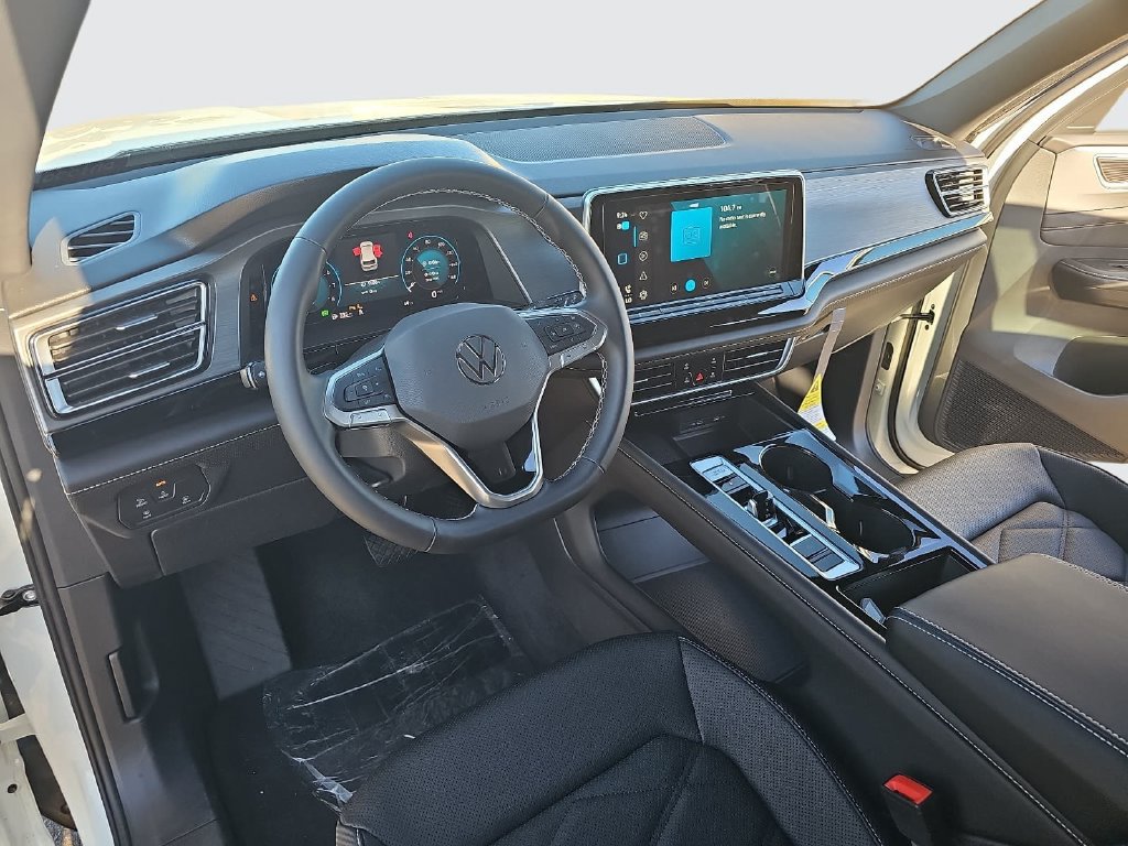 Used 2024 Volkswagen Atlas Cross Sport SE FWD image 16