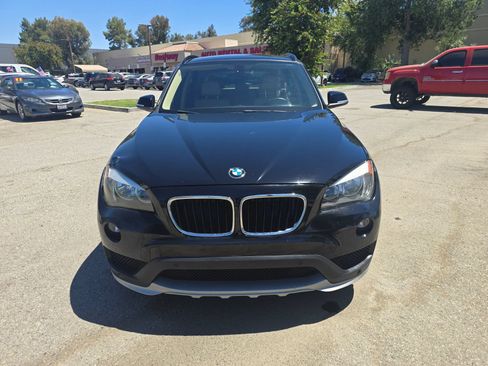 Used 2015 BMW X1 sDrive28i RWD image 2