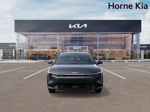 New 2025 Kia K4 LX image 2