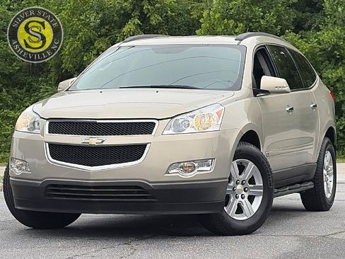 Used 2010 Chevrolet Traverse LT w/ Personal Connectivity Package FWD image 1