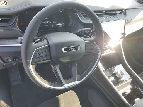 New 2026 Jeep Grand Cherokee Altitude AWD/4WD image 19