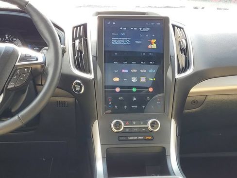 Certified 2024 Ford Edge SEL w/ Convenience Package AWD/4WD image 32