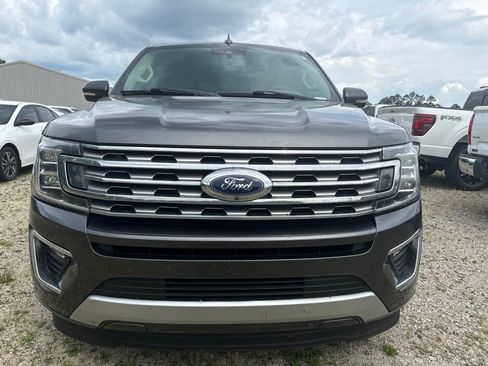 Used 2019 Ford Expedition Limited w/ Equipment Group 302A RWD image 2