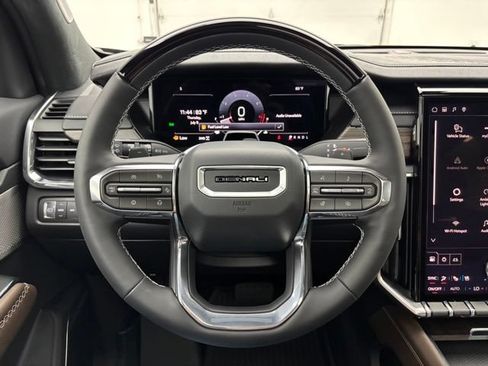 New 2026 GMC Acadia Denali Ultimate w/ LPO, Floor Liner Package AWD/4WD image 22