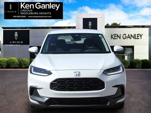 Used 2023 Honda HR-V LX image 2