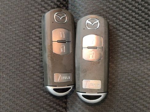 Used 2019 MAZDA CX-5 Sport image 32