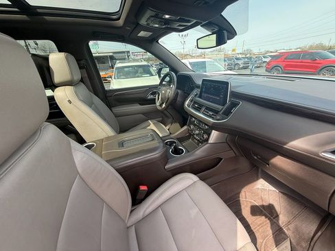 Used 2021 Chevrolet Tahoe LT w/ LT Signature Package image 27