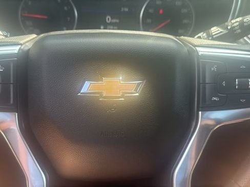 Used 2025 Chevrolet Blazer LT FWD image 16