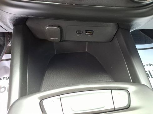 Used 2025 Chevrolet Trax LS FWD image 12