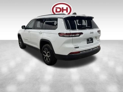 Used 2024 Jeep Grand Cherokee L Limited w/ Luxury Tech Group II AWD/4WD image 8