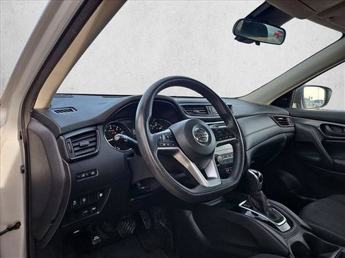 Used 2019 Nissan Rogue S FWD image 10