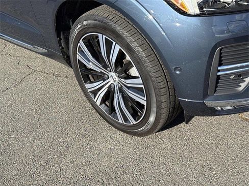 Used 2022 Volvo XC60 B6 Inscription w/ Advanced Package image 7