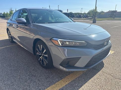 Used 2023 Honda Civic EX image 12