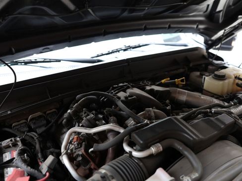 Used 2016 Ford F450 XLT w/ XLT Interior Package image 34