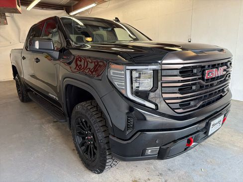 Used 2023 GMC Sierra 1500 AT4X image 4