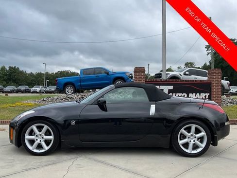 Used 2005 Nissan 350Z Touring image 4