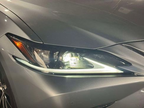 Certified 2023 Lexus ES 350 w/ Premium Package FWD image 12