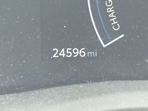 Used 2025 Toyota Camry LE image 39