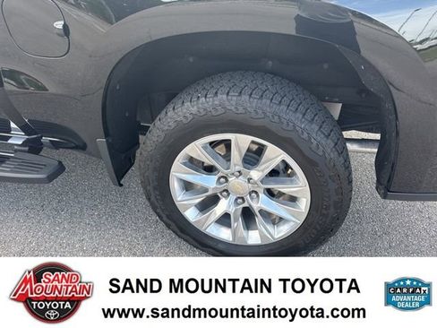 Used 2021 Chevrolet Silverado 1500 LTZ AWD/4WD image 12