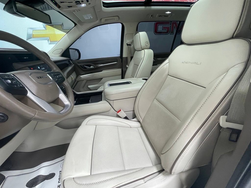 Used 2022 GMC Yukon XL Denali AWD/4WD image 21