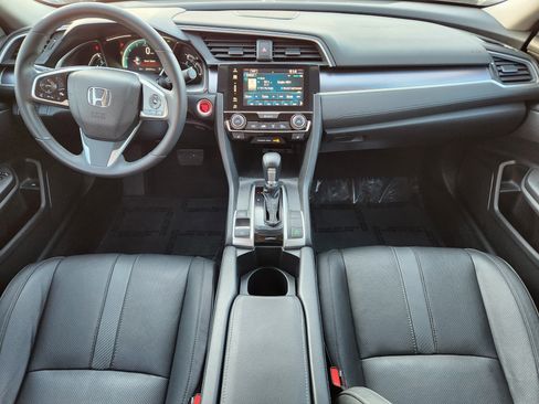 Used 2017 Honda Civic Touring image 30