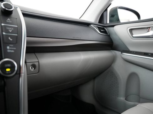 Used 2017 Toyota Camry SE FWD image 48