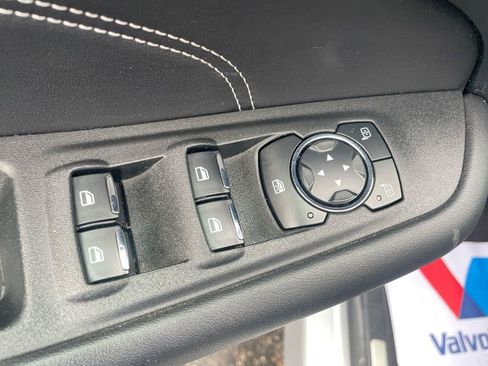 Used 2024 Ford Edge Titanium image 40