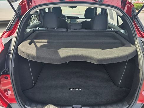 Certified 2020 Nissan Kicks SV FWD image 10