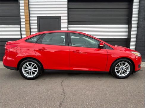 Used 2015 Ford Focus SE FWD image 10
