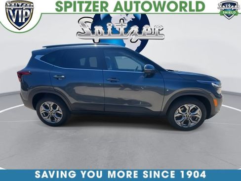 Used 2024 Kia Seltos S AWD/4WD image 11