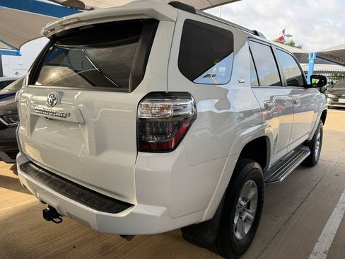 Used 2019 Toyota 4Runner SR5 Premium RWD image 6