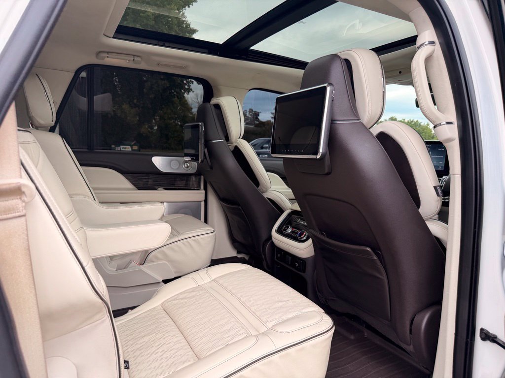 Used 2021 Lincoln Navigator L Black Label AWD/4WD image 30