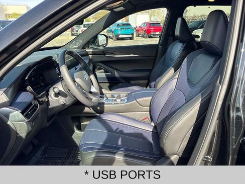 Certified 2026 INFINITI QX60 Sport w/ Dark Cargo Package AWD/4WD image 9