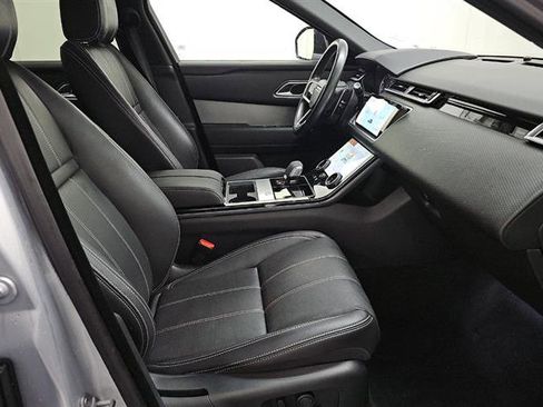 Used 2022 Land Rover Range Rover Velar R-Dynamic S image 8