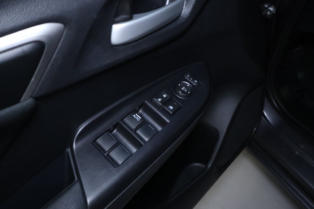 Used 2019 Honda Fit LX image 12