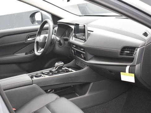 New 2026 Nissan Rogue SV w/ SV Premium Package image 6